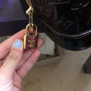 cuir glace louis vuitton handbolsa